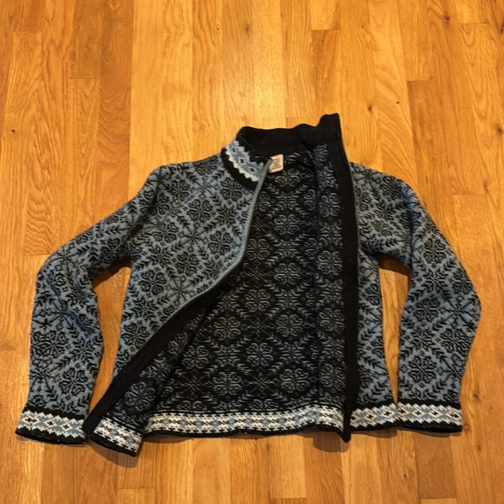 L.L. Bean Sweater - Picture 3 of 4